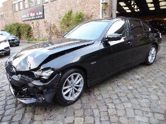 damaged passenger cars BMW 3-serie 320 e 2023/6