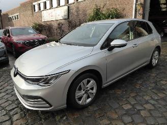 skadebil auto Volkswagen Golf Life 2023/8