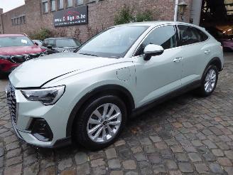 krockskadad bil auto Audi Q3 Sportback 45 TFSI e 2023/7
