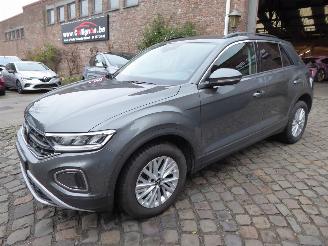 Auto incidentate Volkswagen T-Roc Life 2023/2