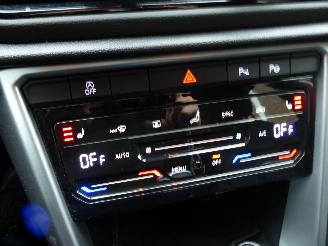 Volkswagen T-Roc Life picture 21