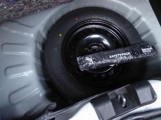 Dacia Sandero Expression picture 7