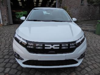 Dacia Sandero Expression picture 2