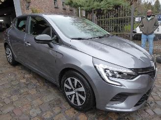 Renault Clio V Equilibre picture 4