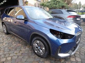 BMW iX1 30 xDrive picture 5