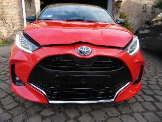 Toyota Yaris Hybrid S picture 4