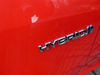 Toyota Yaris Hybrid S picture 2