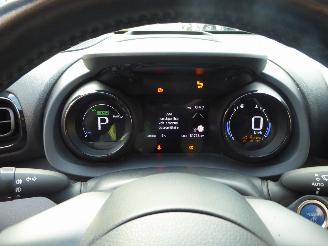Toyota Yaris Hybrid S picture 17