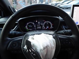 Toyota Corolla Cross Hybrid FWD picture 15