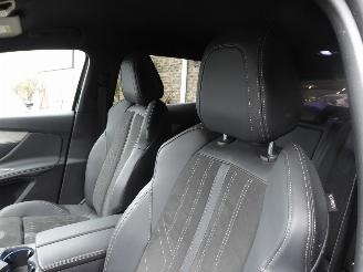 Peugeot 3008 Hybrid4 300 GT picture 13