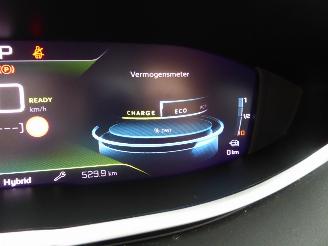 Peugeot 3008 Hybrid4 300 GT picture 28