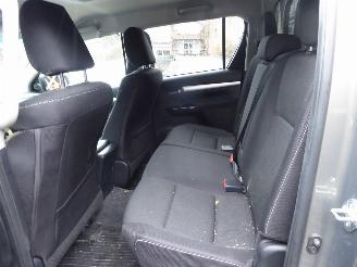 Toyota Hilux Double Cab 4x4 picture 9