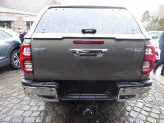 Toyota Hilux Double Cab 4x4 picture 7