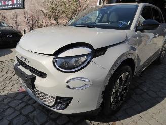 Fiat 600 Hybrid La Prima picture 2