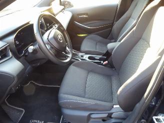 Toyota Corolla Hybrid picture 10