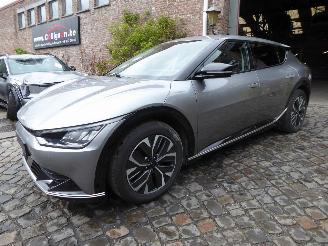 damaged passenger cars Kia EV6  2022/8