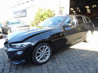 uszkodzony samochody osobowe BMW 3-serie Touring 318 d 2023/5