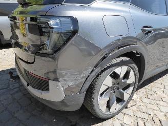 Ford Explorer Premium RWD picture 6