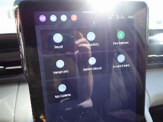 Ford Explorer Premium RWD picture 30