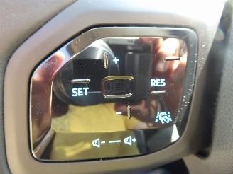 Ford Explorer Premium RWD picture 21