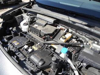 Ford Explorer Premium RWD picture 10