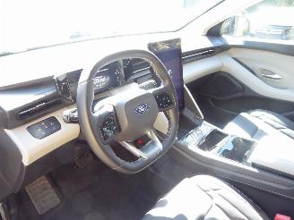 Ford Explorer Premium RWD picture 19