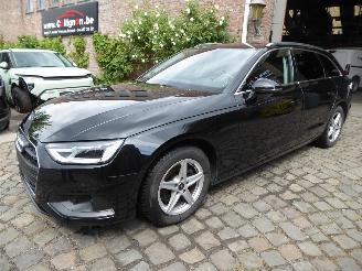 uszkodzony samochody osobowe Audi A4 Avant 35 TFSI 2023/6