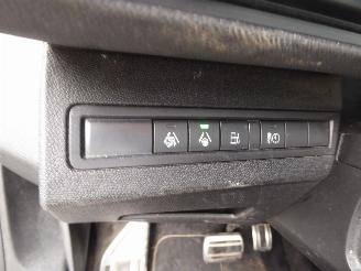 Peugeot 3008 Hybrid 225 GT picture 23
