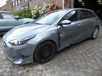 Kia Cee d  picture 1