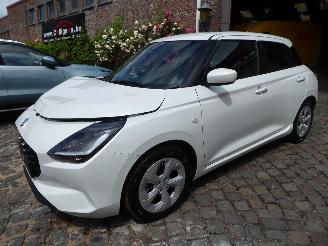 uszkodzony samochody osobowe Suzuki Swift GL 2025/12