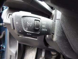 Peugeot 5008 Active Pack picture 17