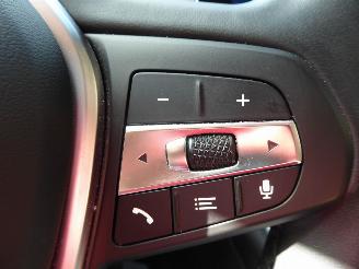 BMW 3-serie 330 e picture 18