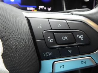 Volkswagen Polo VI Life picture 16