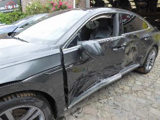 Volkswagen Arteon R Line picture 2