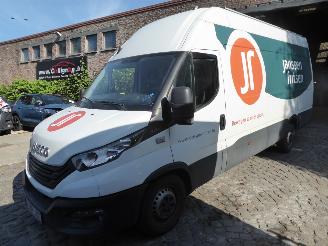 skadebil bedrijf Iveco Daily Fourgon 60C 2023/10
