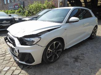 uszkodzony samochody osobowe Audi A1 Sportback 25 TFSI S line 2024/2