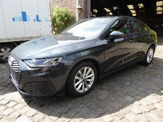 Schadeauto Audi A3 30 TFSI 2023/3