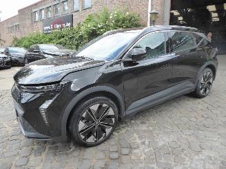 Vaurioauto  passenger cars Renault Scenic E-TECH 170 Comfort Range Evolution 2025/8