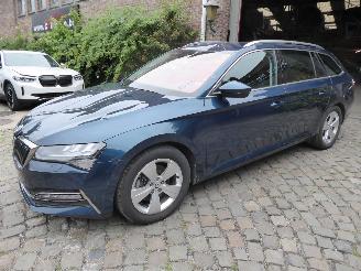 Damaged car Skoda Superb Superb Combi Style iV 2021/4