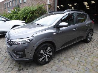 Voiture accidenté Dacia Sandero Stepway Expression 2025/6