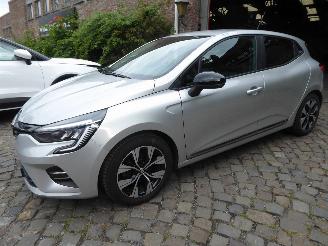 Unfallwagen Renault Clio V Evolution 2023/11
