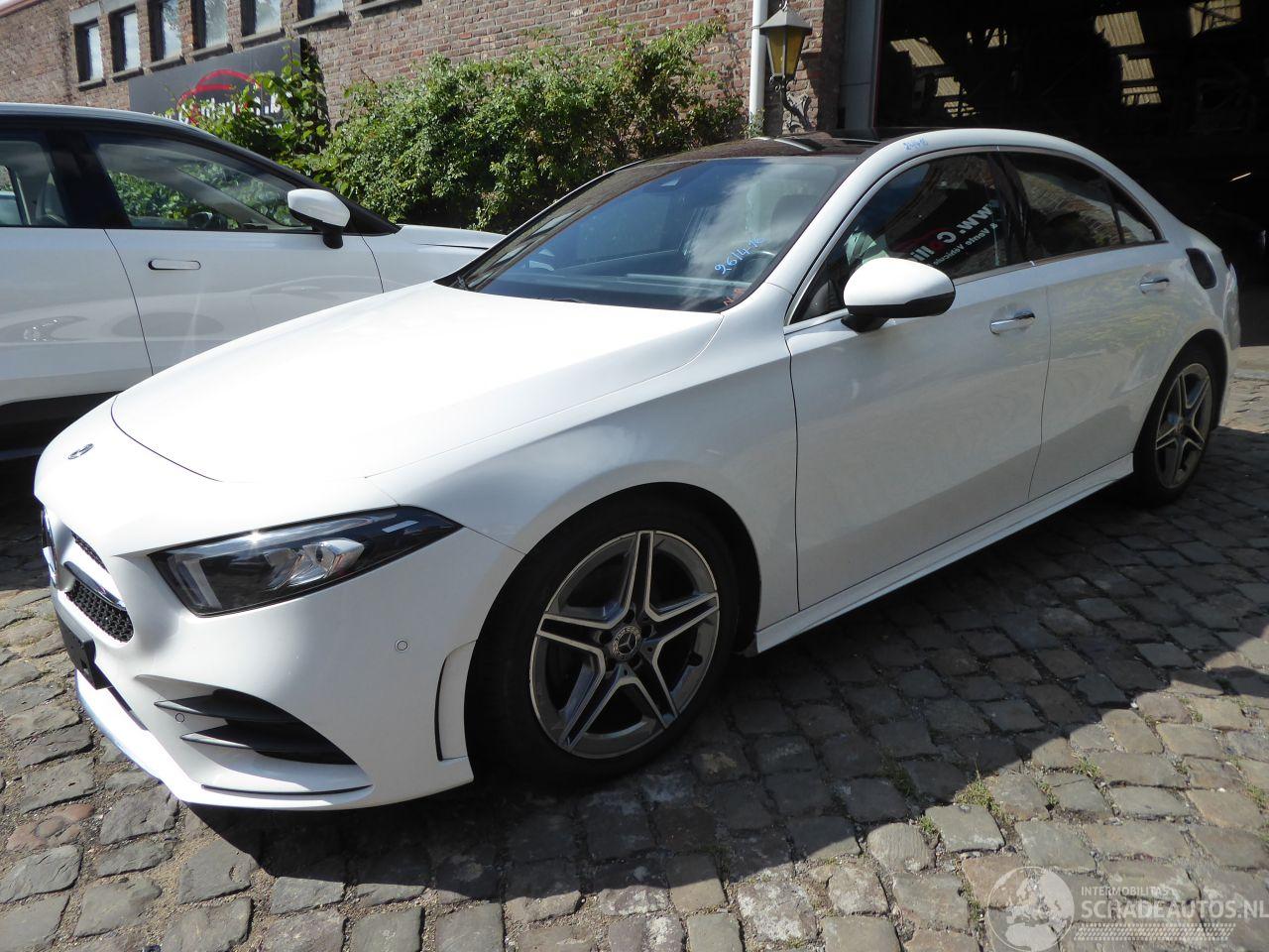 Mercedes Cla-klasse 180 d Limousine Pack AMG