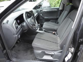 Volkswagen T-Roc Life picture 10