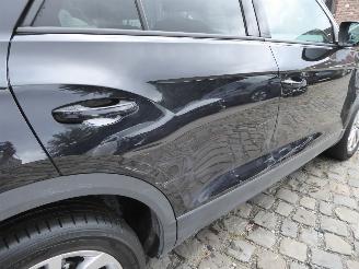 Volkswagen T-Roc Life picture 6