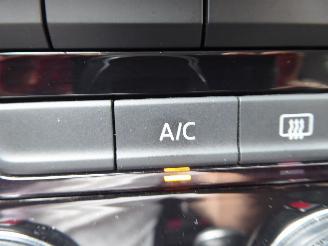 Volkswagen T-Roc Life picture 19