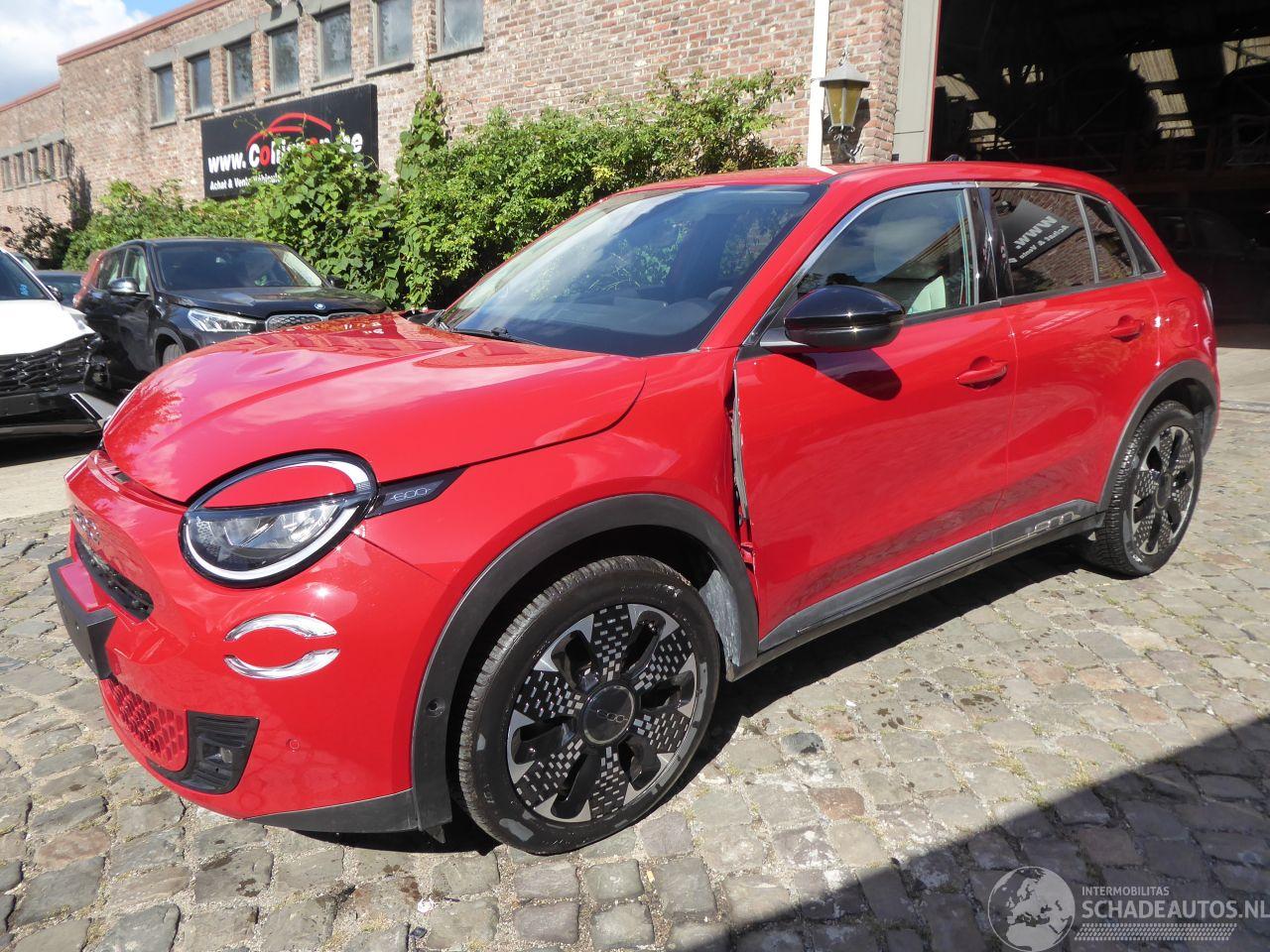 Fiat 600 Hybrid La Prima