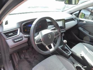 Renault Clio V Evolution picture 10