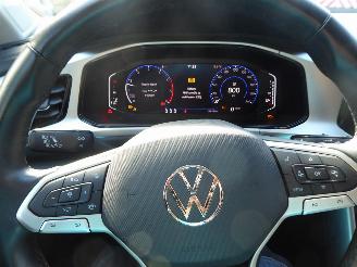 Volkswagen T-Roc Life picture 12