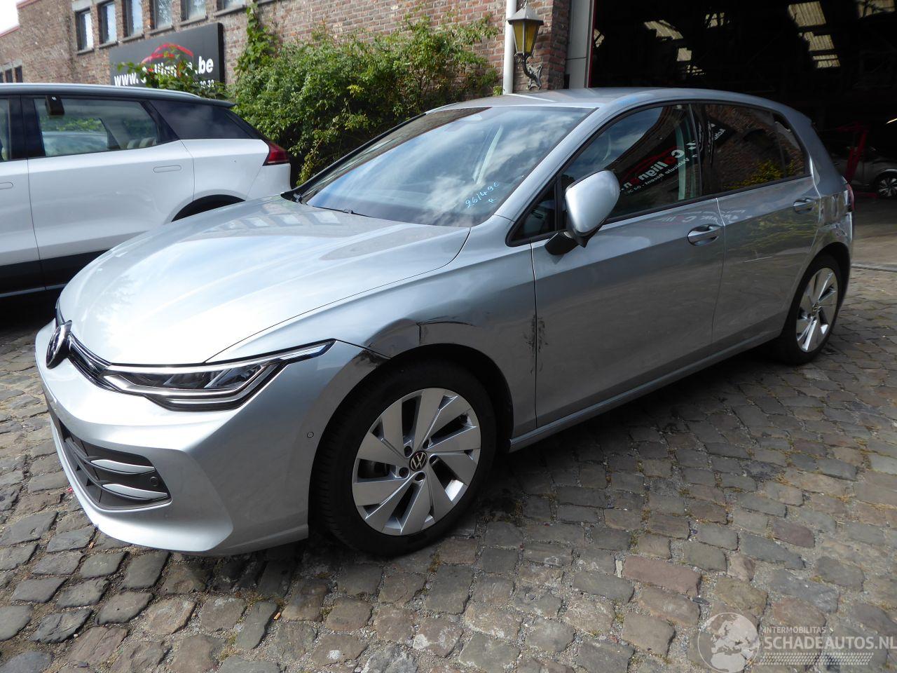 Volkswagen Golf VIII Lim. 1.5 TSI 85 kW Life