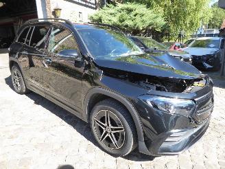 Mercedes EQB 300 4Matic AMG Line picture 4